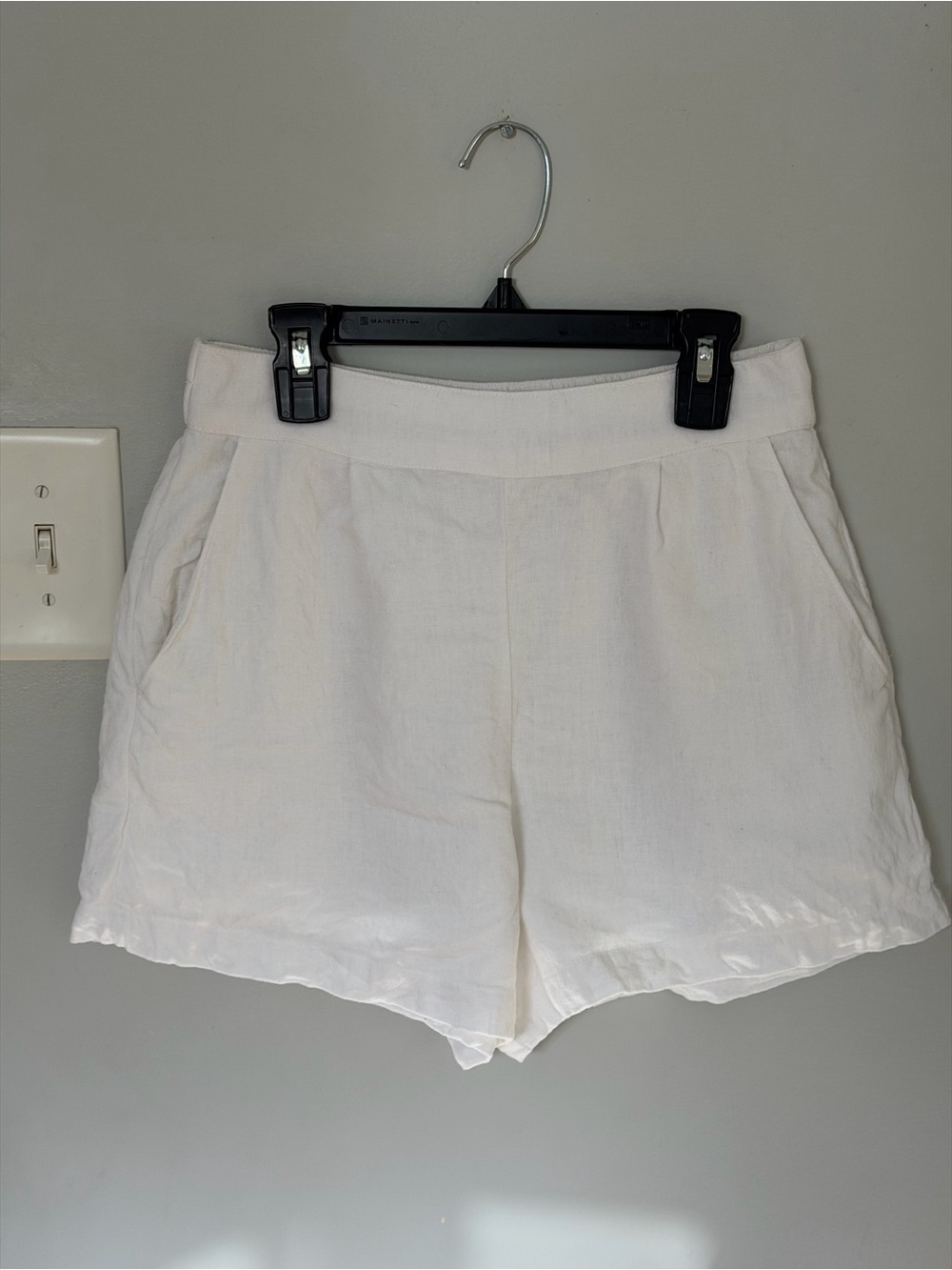 Abercrombie & Fitch White Elastic-Waist Linen-Blend Shorts